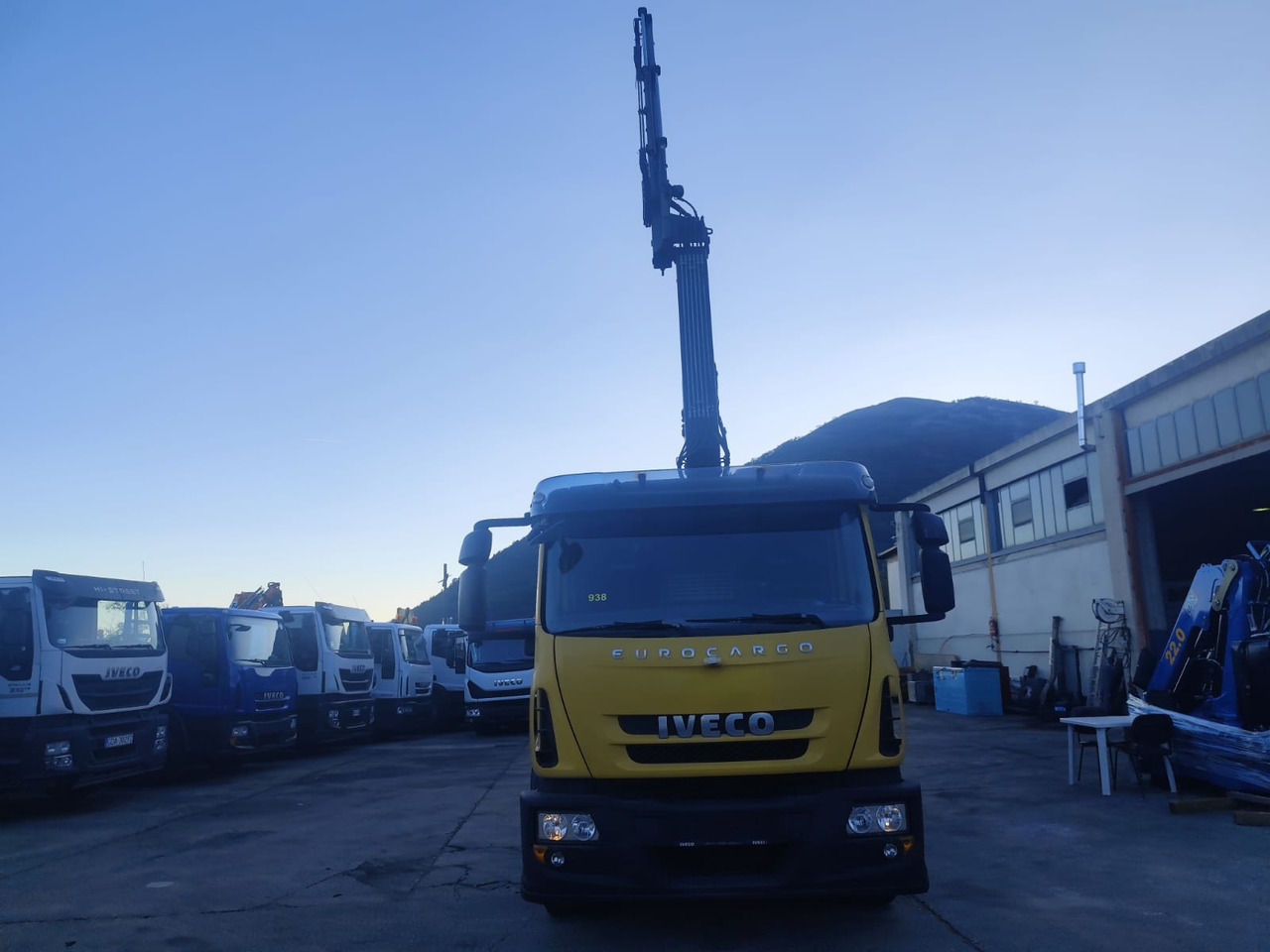 IVECO EUROCARGO 160E30 - Camion grue: photos 4 IVECO EUROCARGO 160E30 - Camion grue: photos 4