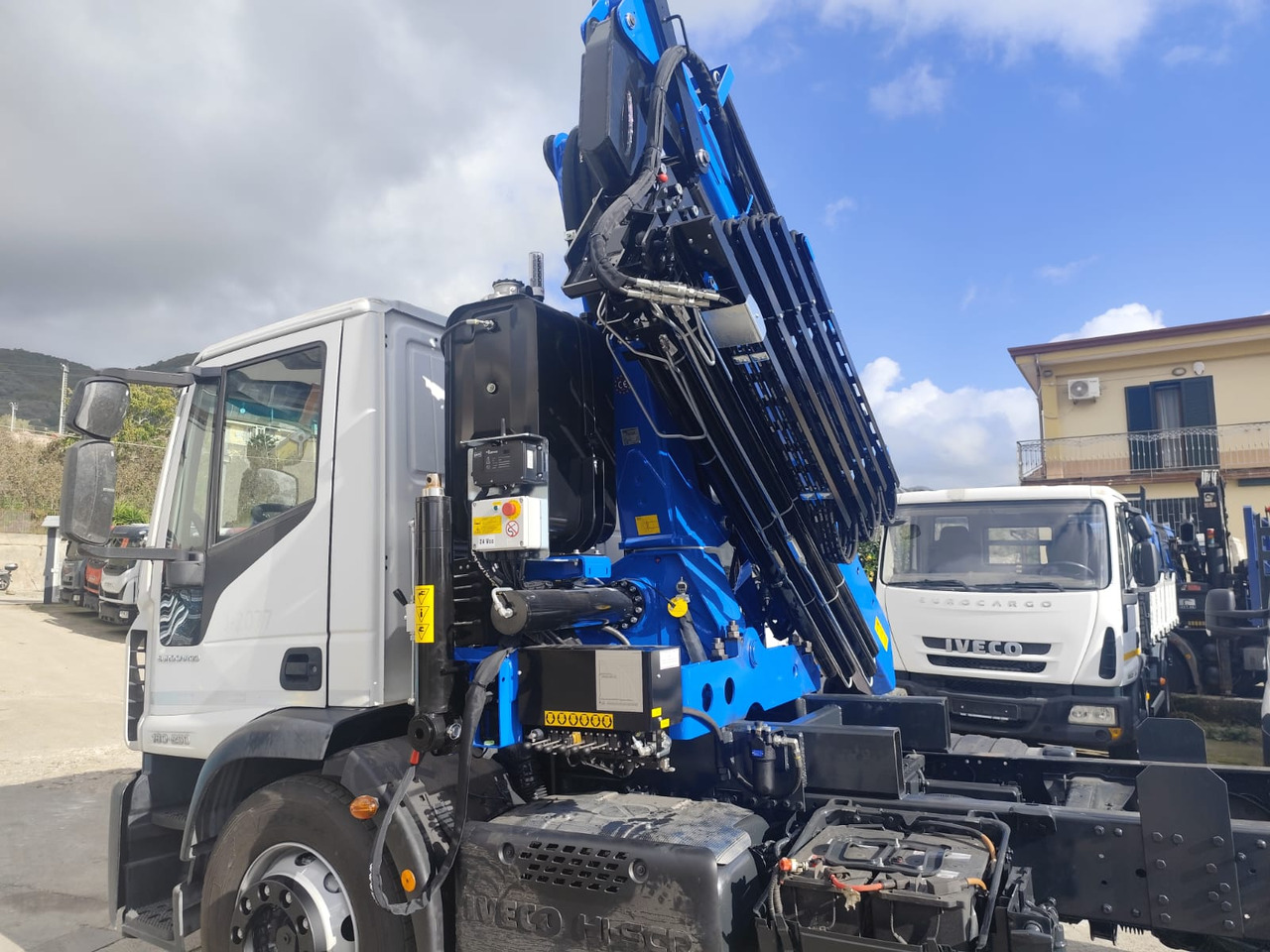 IVECO EUROCARGO 180-250 - Camion grue, Camion grue: photos 4 IVECO EUROCARGO 180-250 - Camion grue, Camion grue: photos 4