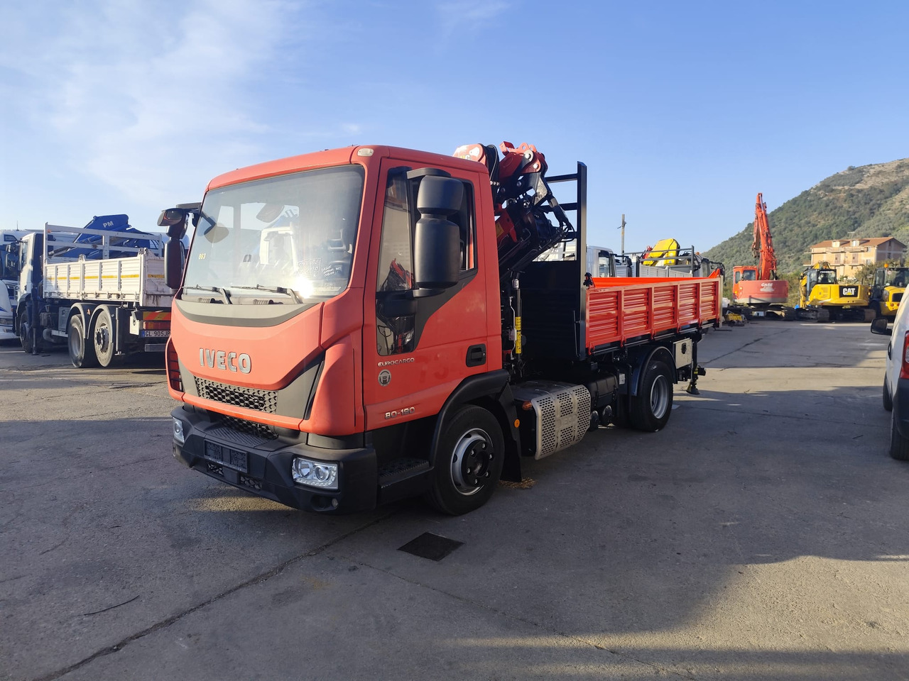 IVECO EUROCARGO 80-190 - Camion grue: photos 2 IVECO EUROCARGO 80-190 - Camion grue: photos 2