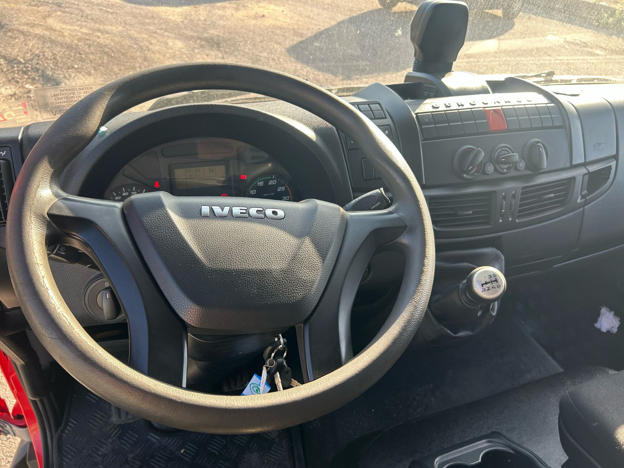 IVECO EUROCARGO 80-190 - Châssis cabine: photos 3 IVECO EUROCARGO 80-190 - Châssis cabine: photos 3