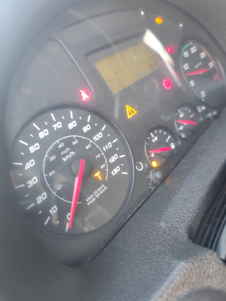 IVECO EUROCARGO 80-190 - Châssis cabine: photos 4 IVECO EUROCARGO 80-190 - Châssis cabine: photos 4