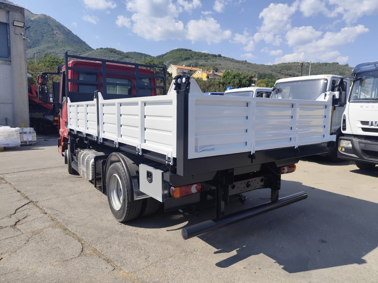 IVECO EUROCARGO 80-190 - Châssis cabine: photos 5 IVECO EUROCARGO 80-190 - Châssis cabine: photos 5