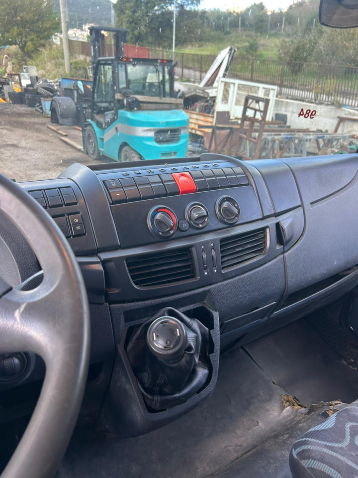 IVECO EUROCARGO 80E18 - Camion grue, Camion benne: photos 4 IVECO EUROCARGO 80E18 - Camion grue, Camion benne: photos 4