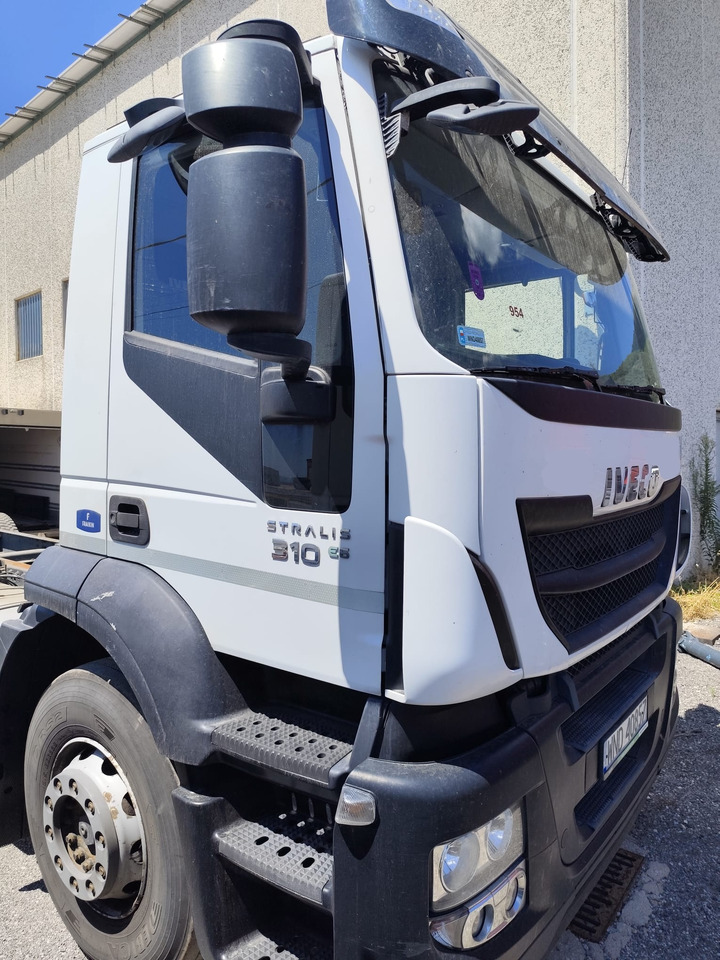 Châssis cabine IVECO STRALIS AD 260S31: photos 21