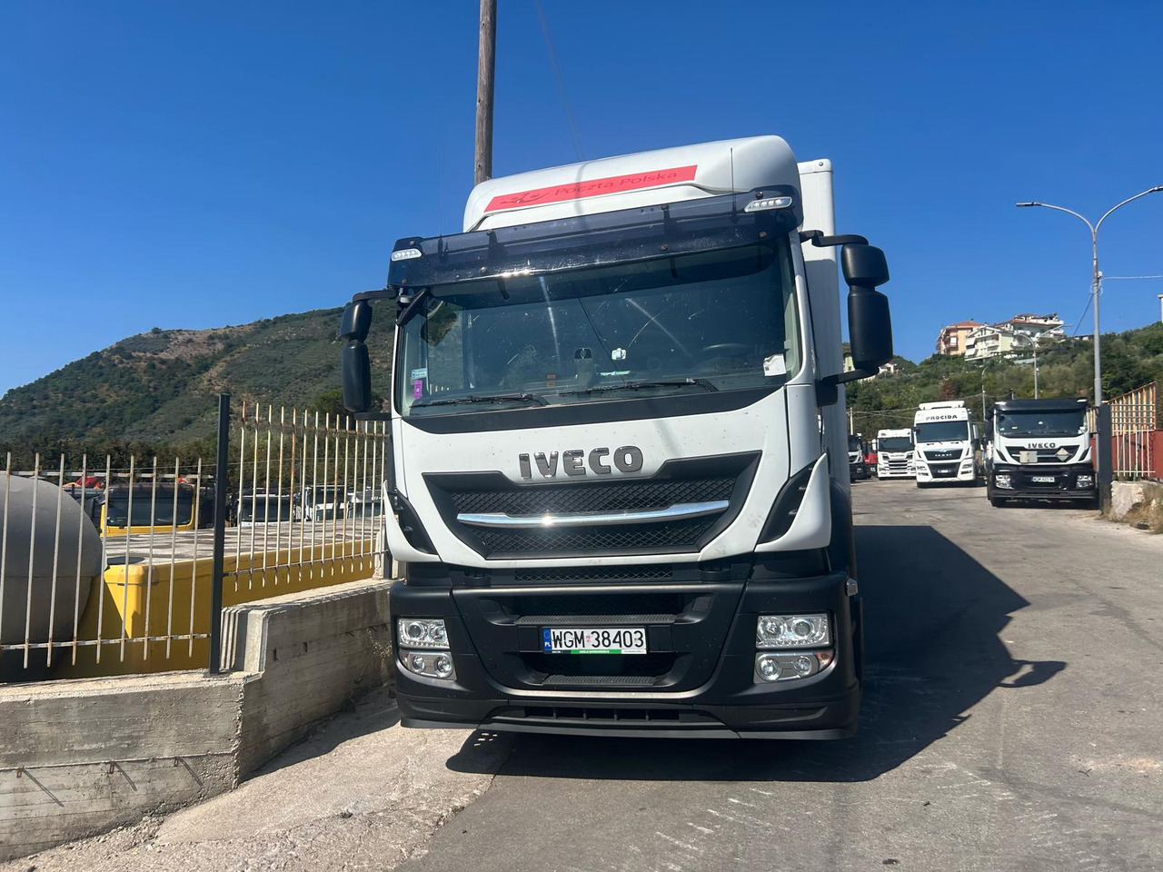 IVECO STRALIS AD 260S31 XP - Camion fourgon: photos 4 IVECO STRALIS AD 260S31 XP - Camion fourgon: photos 4