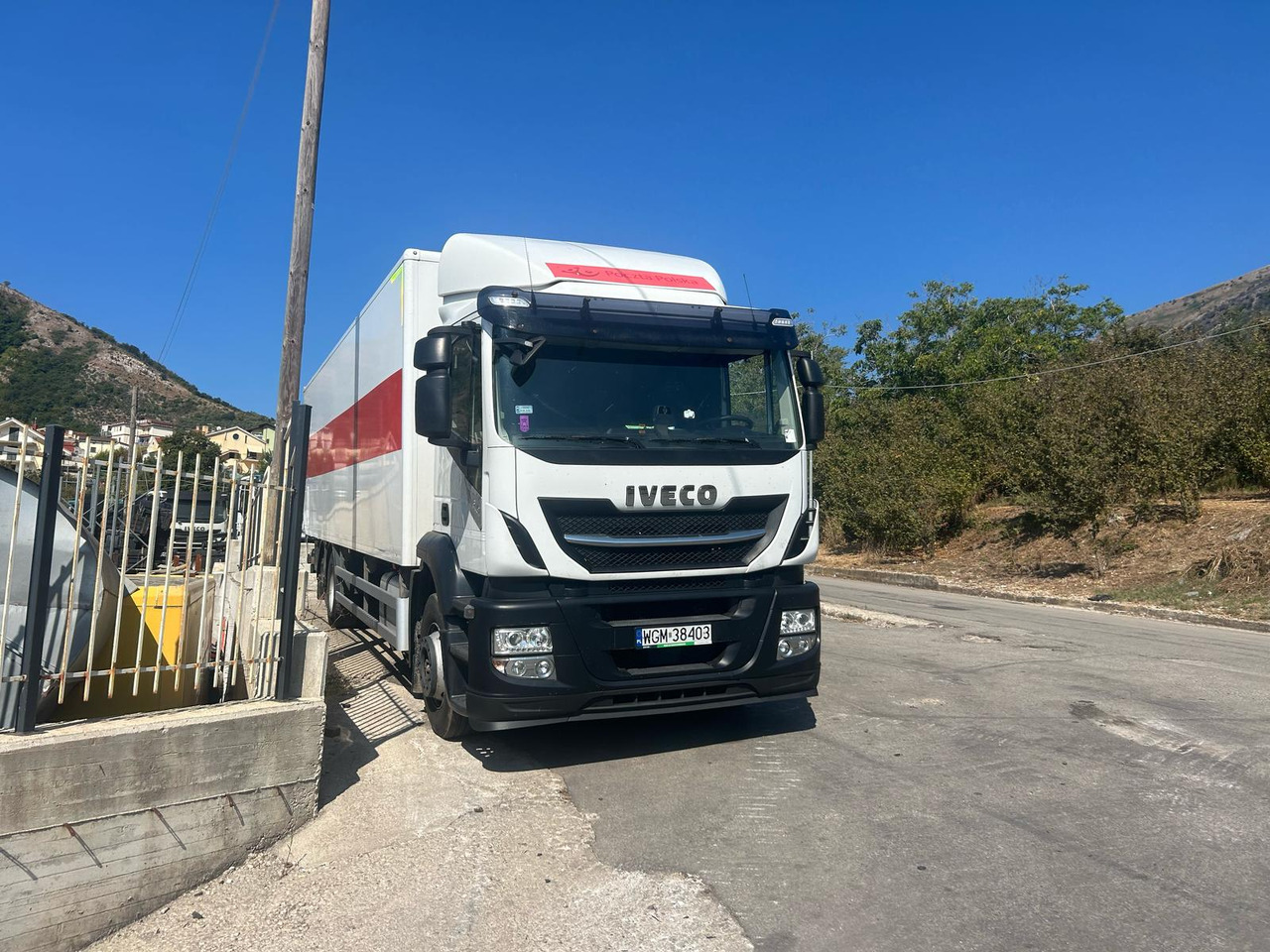 IVECO STRALIS AD 260S31 XP - Camion fourgon: photos 1 IVECO STRALIS AD 260S31 XP - Camion fourgon: photos 1