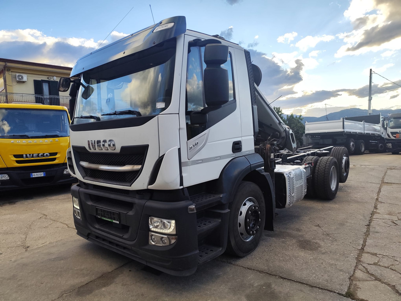 IVECO STRALIS AD 260S31 Y/P - Camion benne, Camion grue: photos 1 IVECO STRALIS AD 260S31 Y/P - Camion benne, Camion grue: photos 1