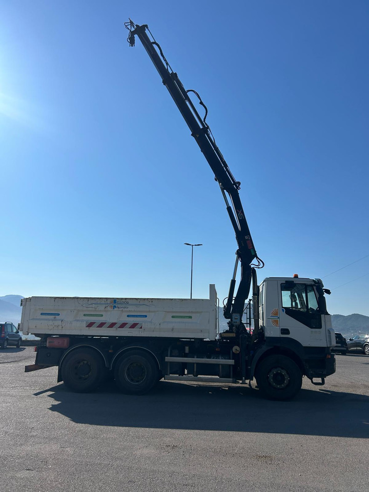 IVECO TRAKKER 260T36 - Camion grue: photos 2 IVECO TRAKKER 260T36 - Camion grue: photos 2