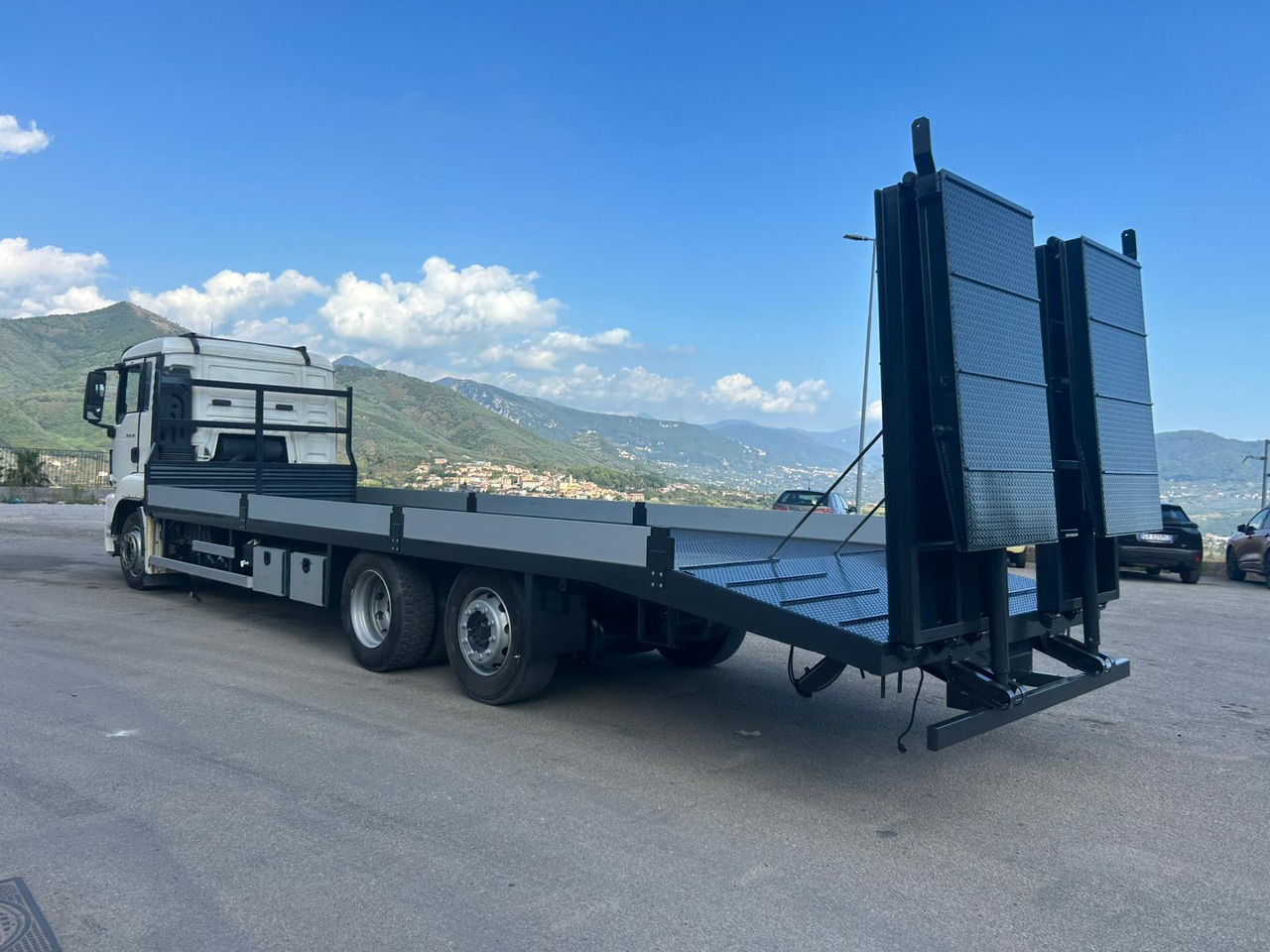 Camion plateau MAN TGS 26.360: photos 22