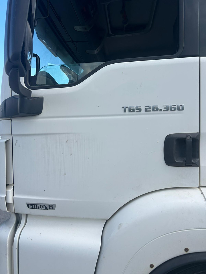 Camion plateau MAN TGS 26.360: photos 24