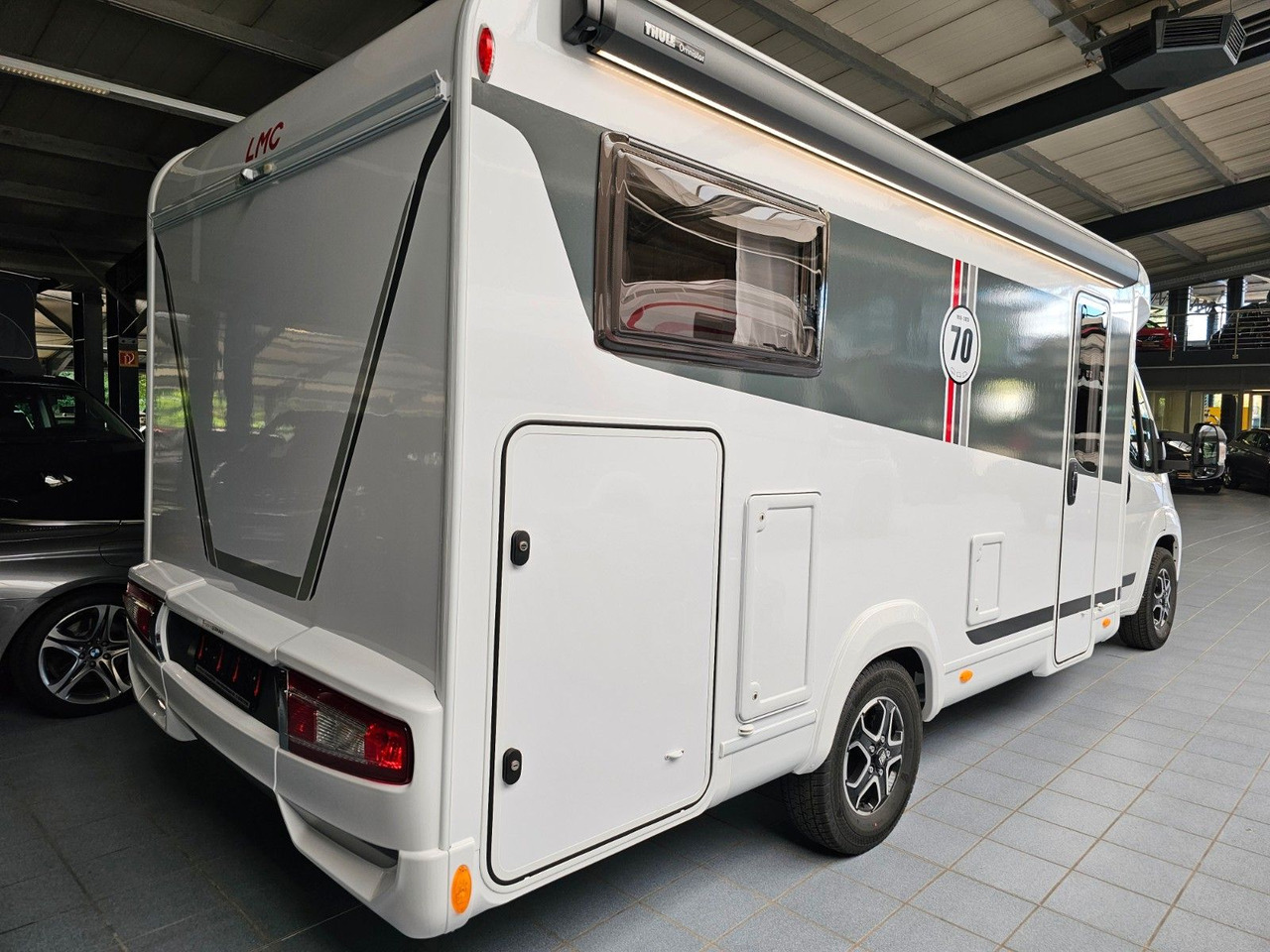 LMC Tourer T660G 70 Jahre AT-8 WC Markise Navi - Camping-car profilé: photos 3 LMC Tourer T660G 70 Jahre AT-8 WC Markise Navi - Camping-car profilé: photos 3