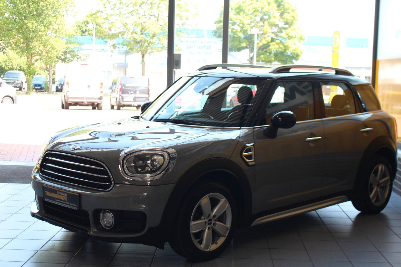 MINI Cooper D Countryman Pepper Navi Klimaaut. PDC - Voiture: photos 4 MINI Cooper D Countryman Pepper Navi Klimaaut. PDC - Voiture: photos 4