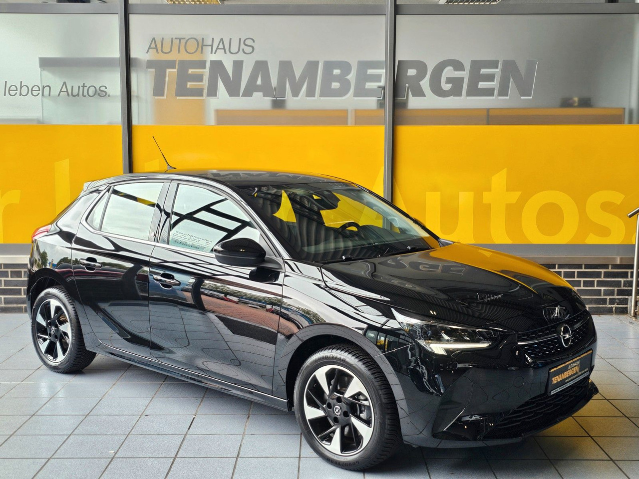 Opel Corsa F e Elegance Navi Pro SHZ LED 50KW DAB - Voiture: photos 1 Opel Corsa F e Elegance Navi Pro SHZ LED 50KW DAB - Voiture: photos 1