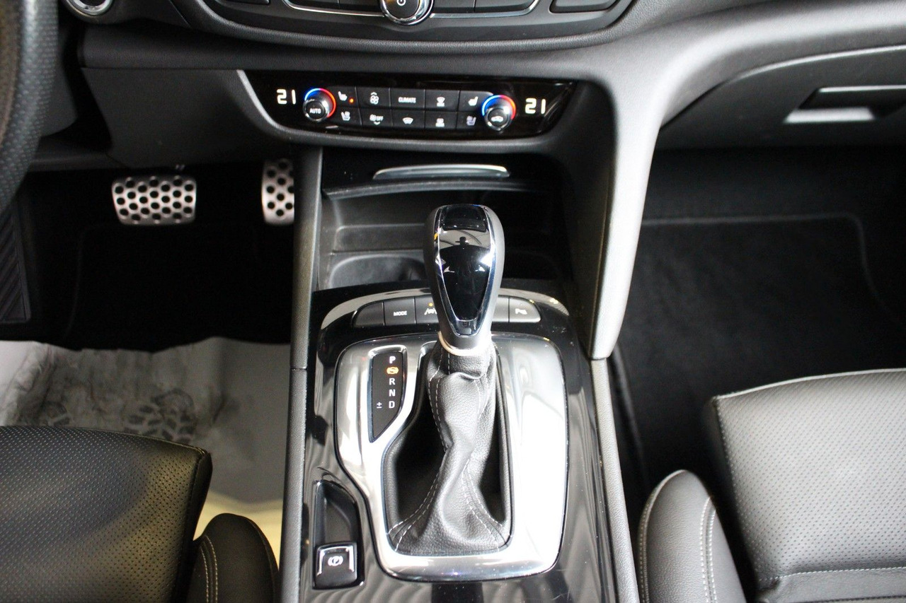 Voiture Opel Insignia B ST 4x4 Leder Massage Bose Matrix AHK: photos 16
