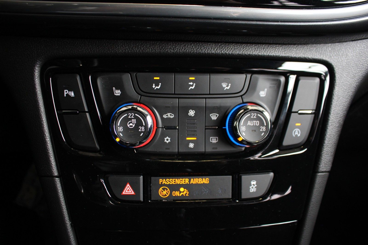 SUV Opel Mokka X 1.4 Turbo Navi IntelliLink Kamera LED: photos 14