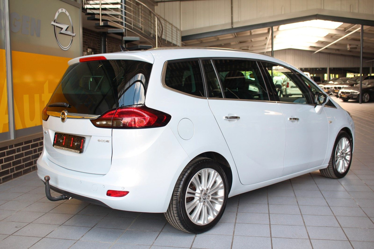 Opel Zafira Tourer Navi Innovation Bi Xenon Bluetooth - Transport de personnes: photos 5 Opel Zafira Tourer Navi Innovation Bi Xenon Bluetooth - Transport de personnes: photos 5