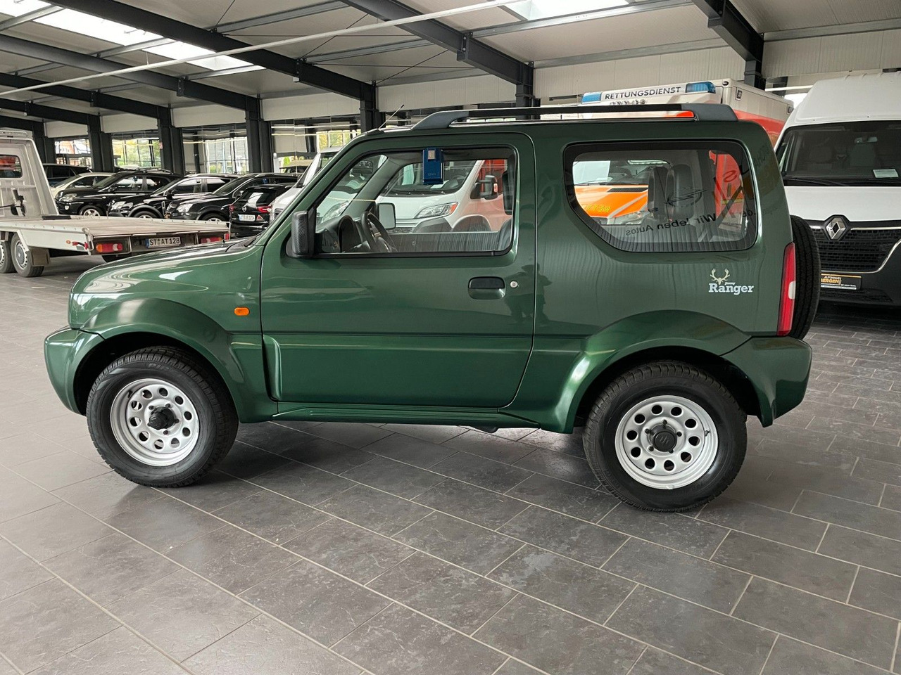 Suzuki Jimny 1.3 Allrad Ranger - SUV: photos 4 Suzuki Jimny 1.3 Allrad Ranger - SUV: photos 4