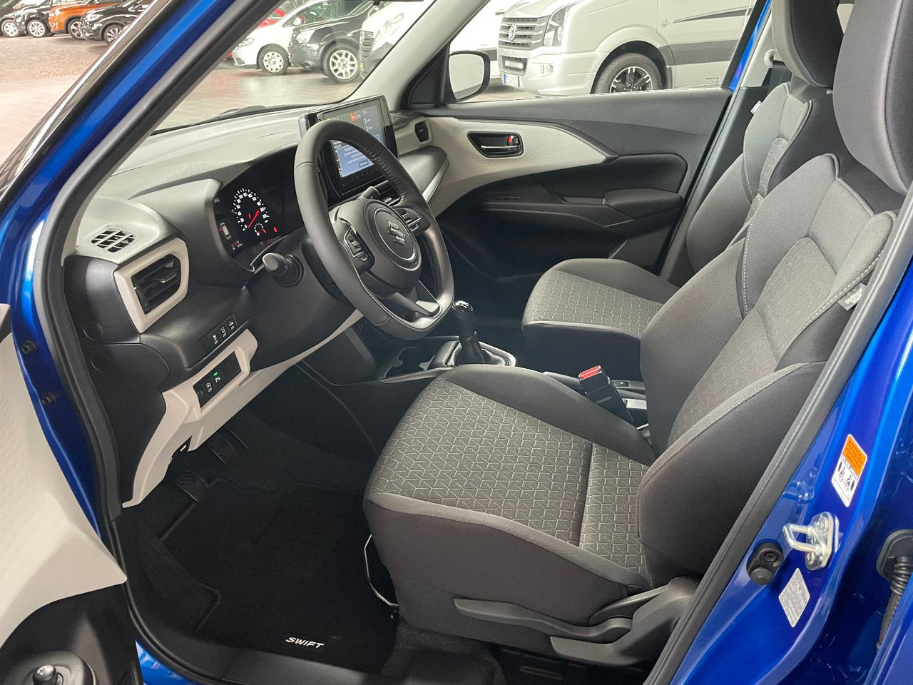 Voiture Suzuki Swift 1.2 DUALJET HYBRID Comfort+: photos 13