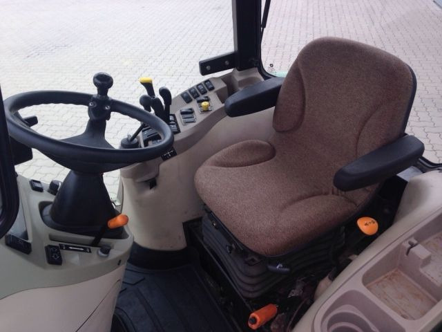 JOHN DEERE 3720 - Tracteur agricole: photos 5 JOHN DEERE 3720 - Tracteur agricole: photos 5