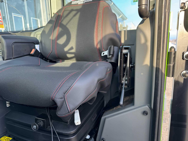 Chariot télescopique Merlo TF 38.10 Merlo TF 38.10 CS: photos 18 Chariot télescopique Merlo TF 38.10 Merlo TF 38.10 CS: photos 18