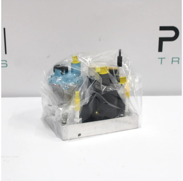 Volvo FH/FM AdBlue Pomp 21679299 | 7421892627 | 23387854 Nieuw - Système de carburant pour Camion: photos 2 Volvo FH/FM AdBlue Pomp 21679299 | 7421892627 | 23387854 Nieuw - Système de carburant pour Camion: photos 2