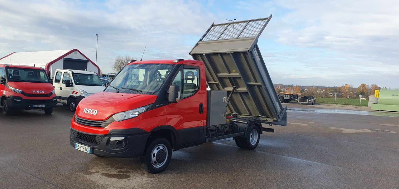 IVECO Daily - Utilitaire benne: photos 1 IVECO Daily - Utilitaire benne: photos 1