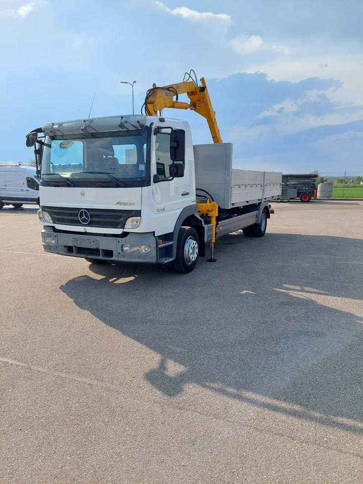 MERCEDES-BENZ Atego - Camion grue: photos 2 MERCEDES-BENZ Atego - Camion grue: photos 2
