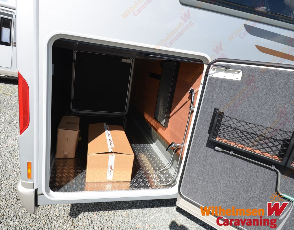 Camping-car intégral Carthago chic c-line xl I I 6.2 QB *Mercedes 170PS*2xTV: photos 8