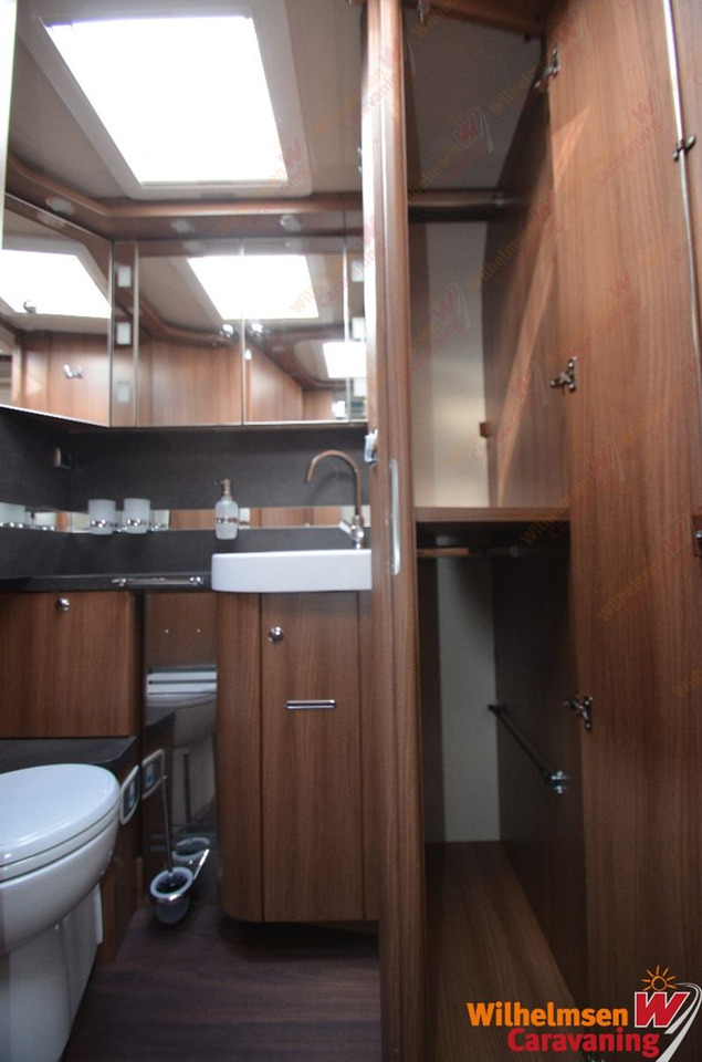 Camping-car intégral Carthago chic e-line I 50 LE DA Mercedes*Modell 2025: photos 17