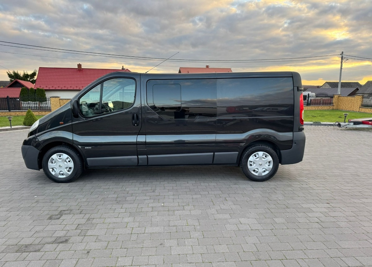 Opel Vivaro Doka Long 2.5 150 ps. L2 H1 - Utilitaire double cabine: photos 2 Opel Vivaro Doka Long 2.5 150 ps. L2 H1 - Utilitaire double cabine: photos 2