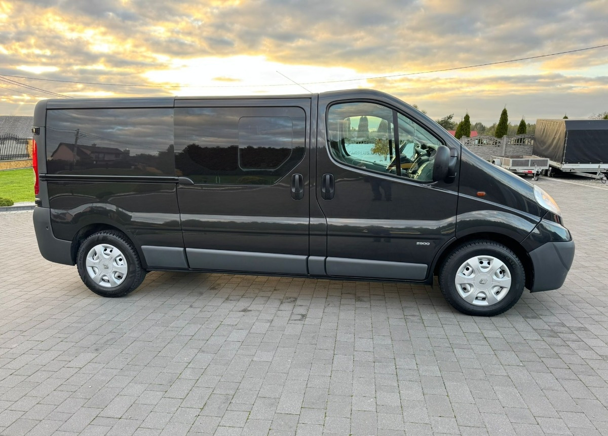 Opel Vivaro Doka Long 2.5 150 ps. L2 H1 - Utilitaire double cabine: photos 3 Opel Vivaro Doka Long 2.5 150 ps. L2 H1 - Utilitaire double cabine: photos 3