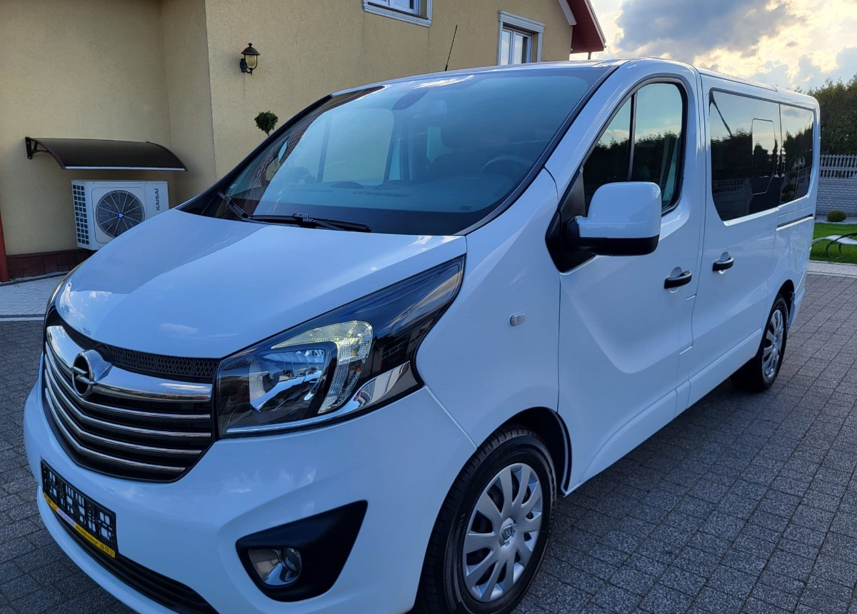 Opel Vivaro bogato doposażone serwisowane Zarejstrowane - Transport de personnes: photos 4 Opel Vivaro bogato doposażone serwisowane Zarejstrowane - Transport de personnes: photos 4