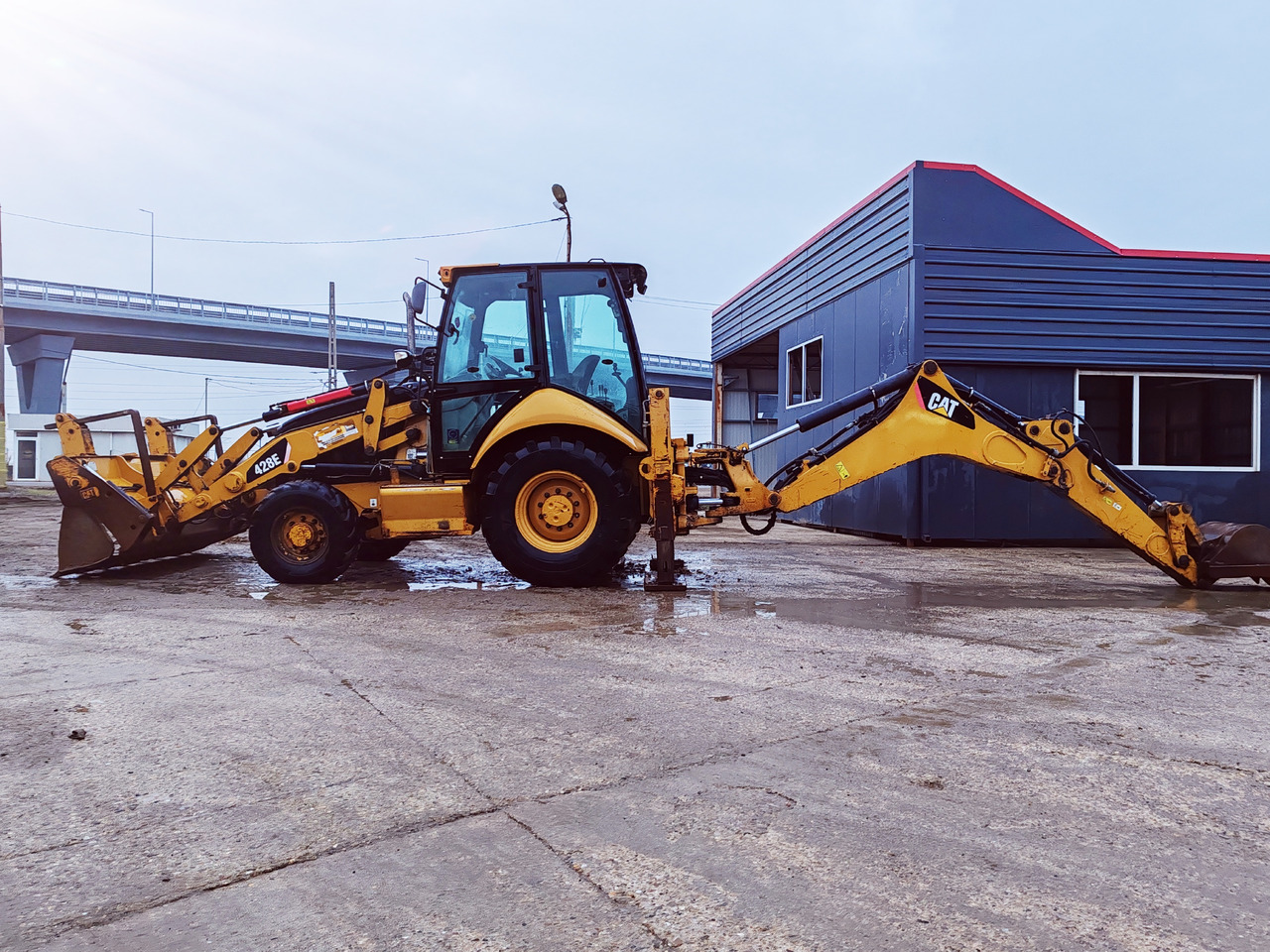 Tractopelle CATERPILLAR 428E: photos 6