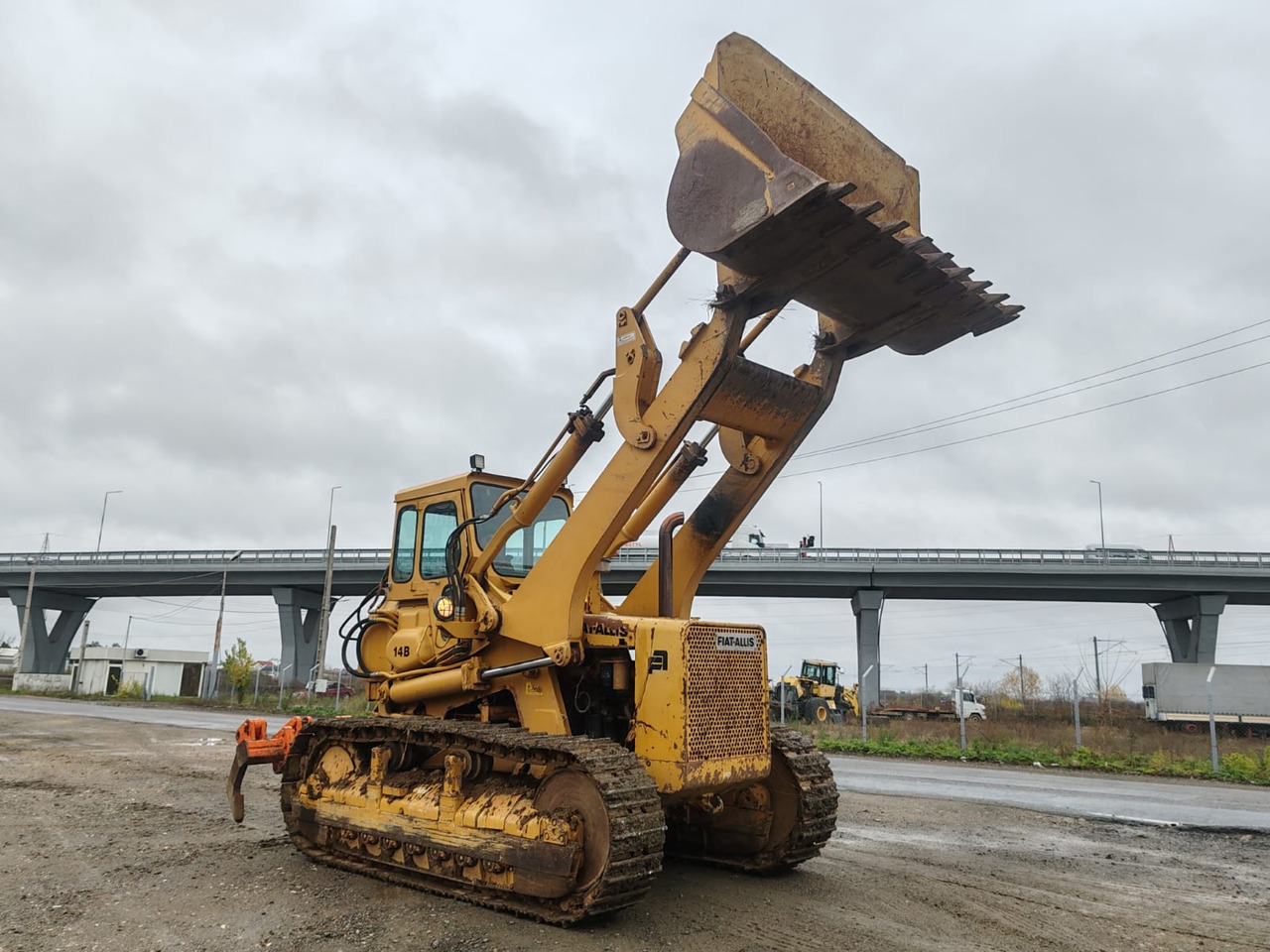 Fiat Allis FL14B - Chargeuse sur chenilles: photos 4 Fiat Allis FL14B - Chargeuse sur chenilles: photos 4