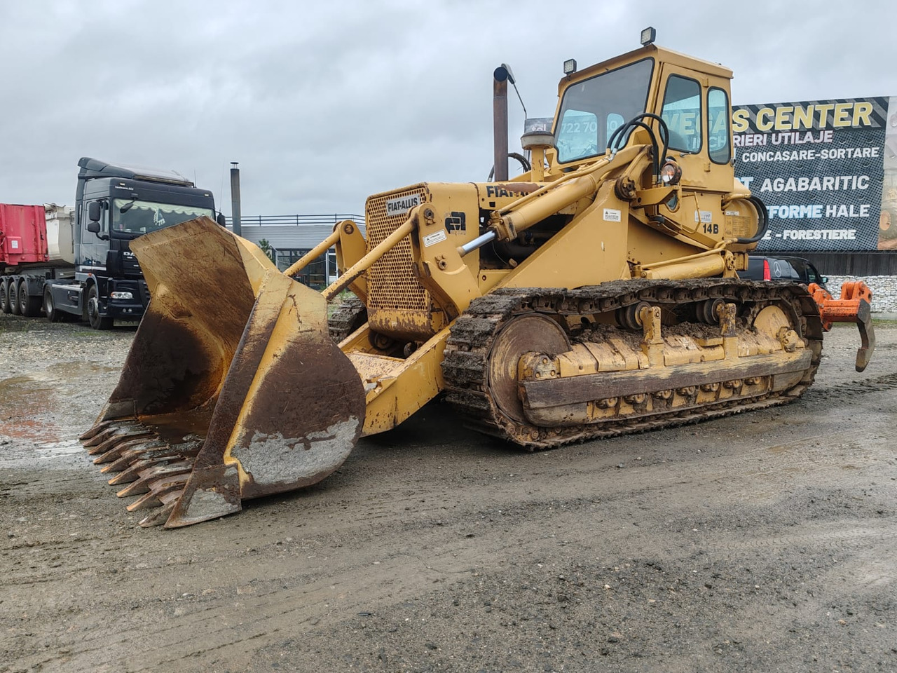 Fiat Allis FL14B - Chargeuse sur chenilles: photos 1 Fiat Allis FL14B - Chargeuse sur chenilles: photos 1