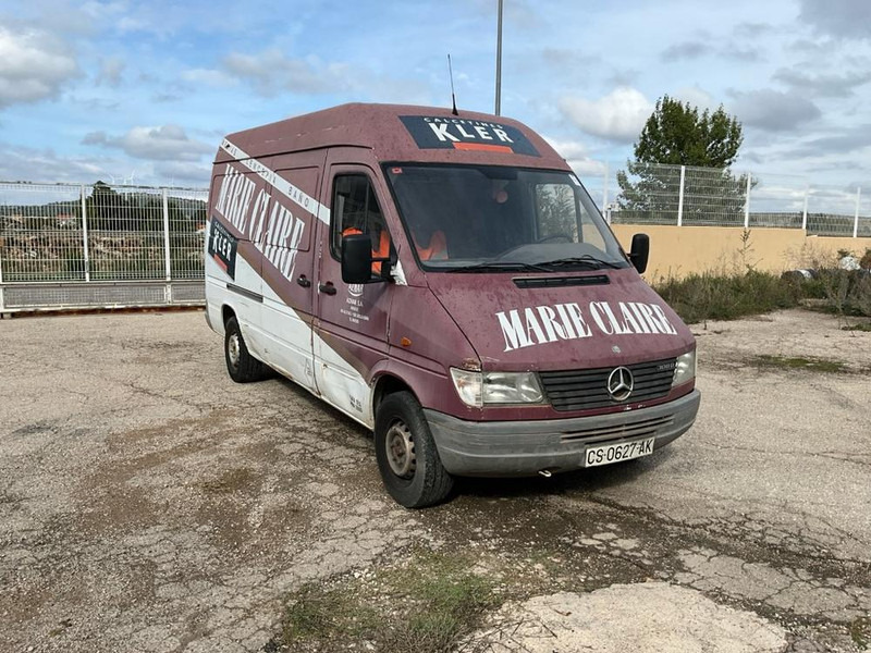 Mercedes-Benz Sprinter - Fourgon utilitaire: photos 2 Mercedes-Benz Sprinter - Fourgon utilitaire: photos 2