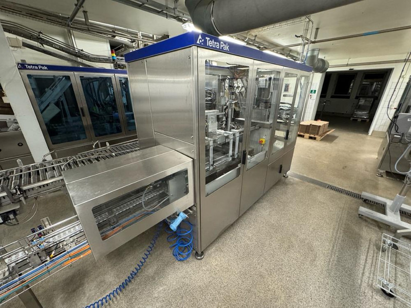 Tetra Pak Cardboard Packer - Machine d'emballage et de conditionnement: photos 4 Tetra Pak Cardboard Packer - Machine d'emballage et de conditionnement: photos 4