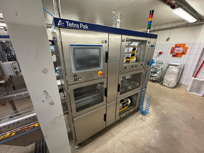 Tetra Pak Filmwrapper - Machine d'emballage et de conditionnement: photos 2 Tetra Pak Filmwrapper - Machine d'emballage et de conditionnement: photos 2