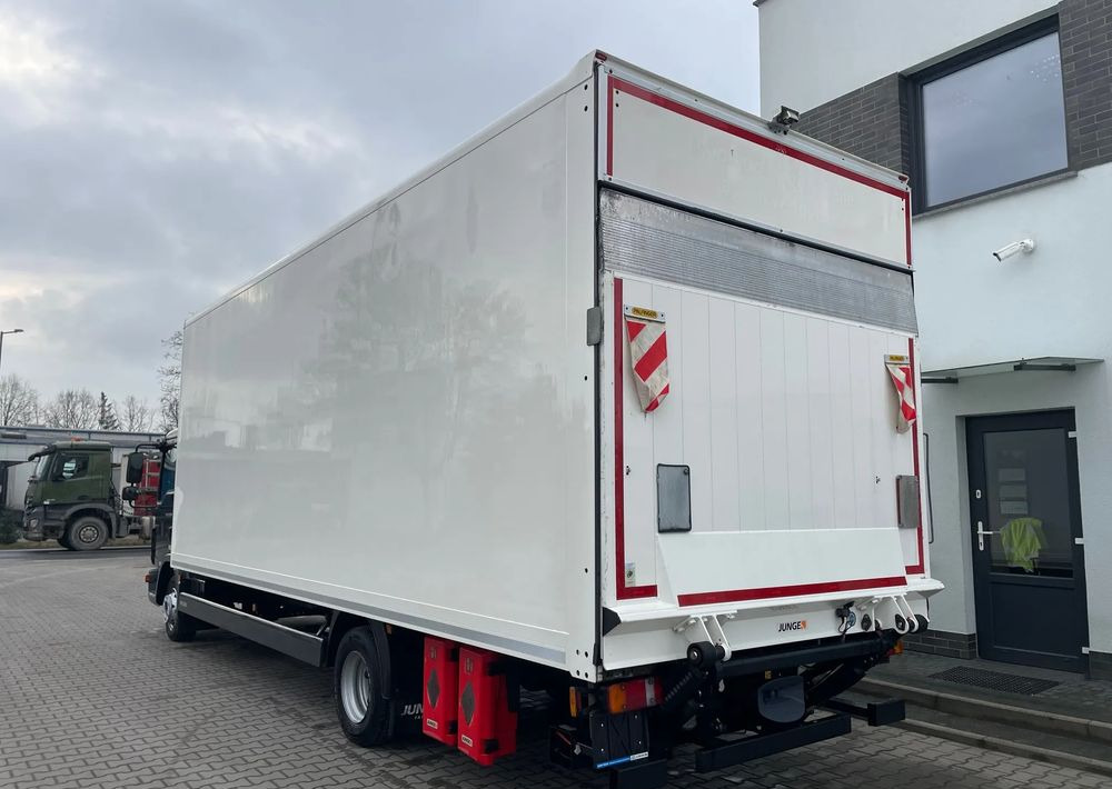 MAN TGL 12.250, KONTENER 7,3m ( 18 europalet ) - Camion fourgon: photos 5 MAN TGL 12.250, KONTENER 7,3m ( 18 europalet ) - Camion fourgon: photos 5