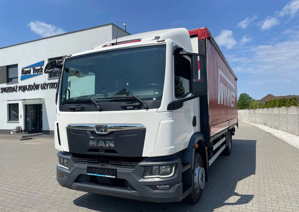 MAN TGM 15.250 Ładowność 8760 kg! - Camion à rideaux coulissants: photos 1 MAN TGM 15.250 Ładowność 8760 kg! - Camion à rideaux coulissants: photos 1