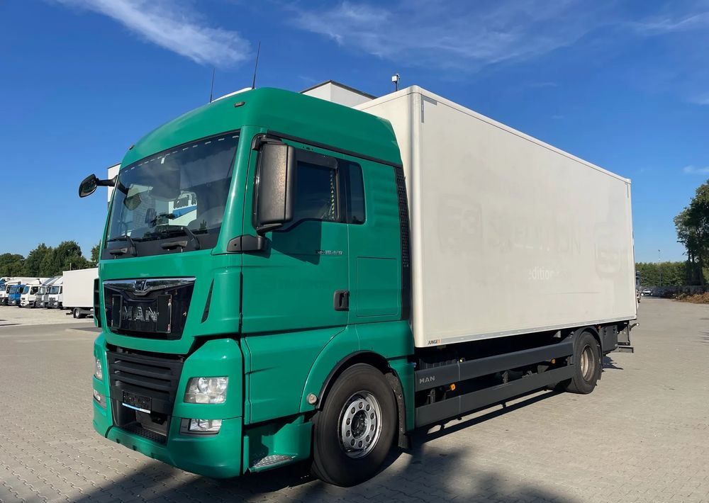 MAN TGX 18.420/ KONTENER 7,2m - Camion fourgon: photos 3 MAN TGX 18.420/ KONTENER 7,2m - Camion fourgon: photos 3
