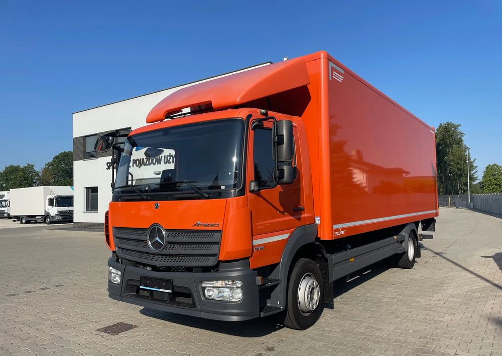 Mercedes-Benz ATEGO 1218 - Camion fourgon: photos 1 Mercedes-Benz ATEGO 1218 - Camion fourgon: photos 1