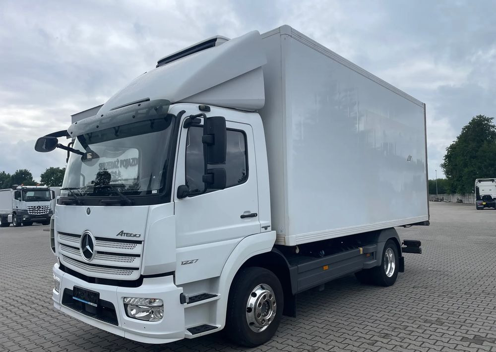 Mercedes-Benz ATEGO 1227 CHŁODNIA HAKOWA / HAKÓWKA - Camion frigorifique: photos 2 Mercedes-Benz ATEGO 1227 CHŁODNIA HAKOWA / HAKÓWKA - Camion frigorifique: photos 2