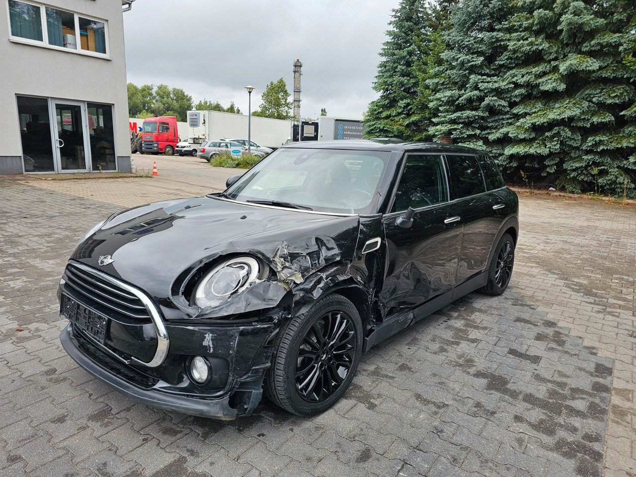 MINI Cooper D Clubman Automatik Harman/Kardon - Voiture break: photos 1 MINI Cooper D Clubman Automatik Harman/Kardon - Voiture break: photos 1