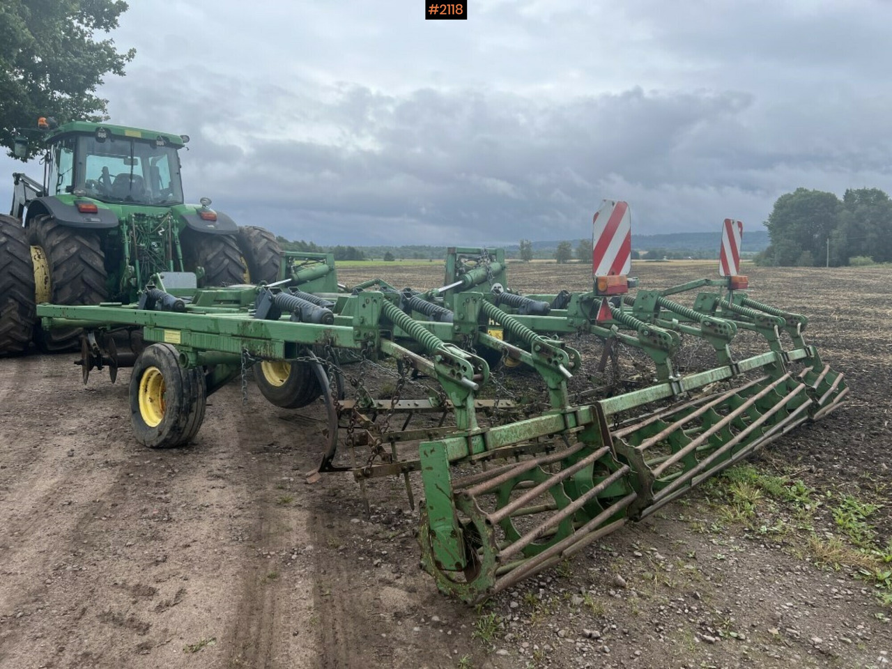Cultivator - John Deere 410A (SEE VIDEO) - Outils du sol: photos 3 Cultivator - John Deere 410A (SEE VIDEO) - Outils du sol: photos 3