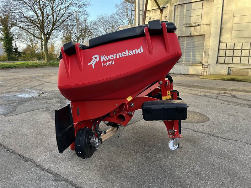 Kverneland F Drill Maxi 2200 Liter - Combiné de semis: photos 3 Kverneland F Drill Maxi 2200 Liter - Combiné de semis: photos 3