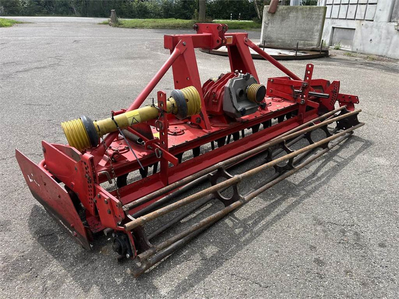 Lely 300-22 - Herse rotative: photos 3 Lely 300-22 - Herse rotative: photos 3