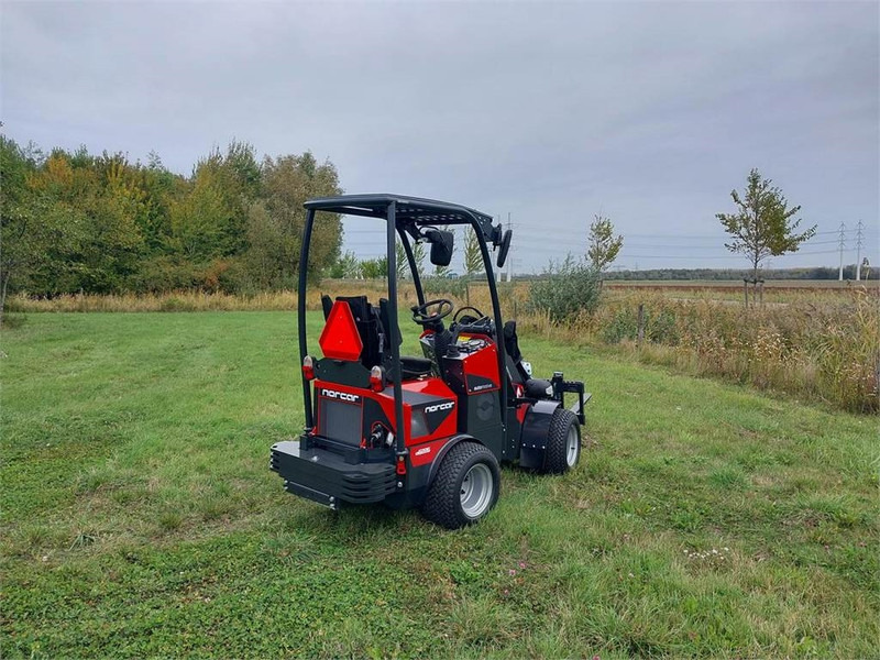 NORCAR a6226 automotive - Chargeuse compacte sur chenilles: photos 3 NORCAR a6226 automotive - Chargeuse compacte sur chenilles: photos 3