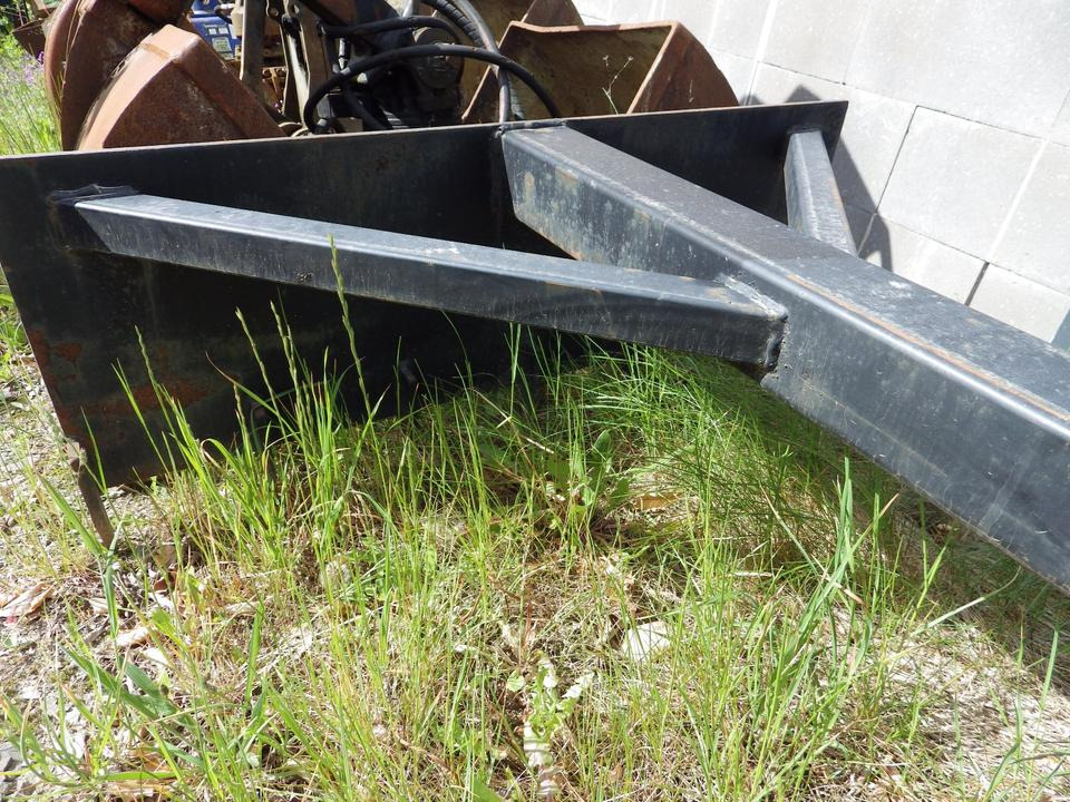 Silokamm  Kornschieber Verlängerung an  Volvo L30 / Cat 906 908 - Matériel d'ensilage: photos 3 Silokamm  Kornschieber Verlängerung an  Volvo L30 / Cat 906 908 - Matériel d'ensilage: photos 3