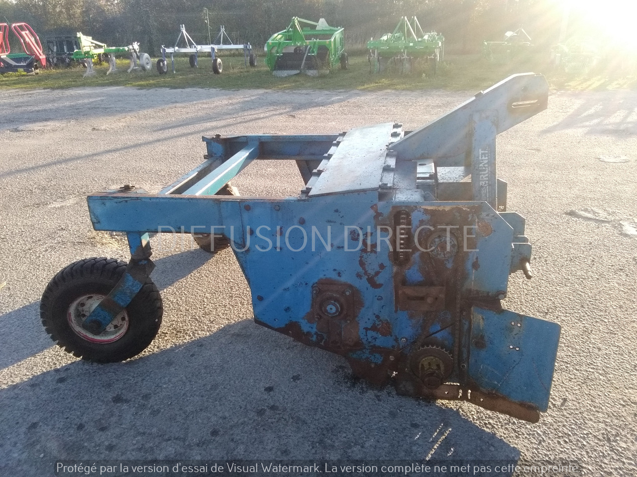 BRUNET BROYEUR A SARMENTS BRM 125 - Broyeur/ Épareuse: photos 3 BRUNET BROYEUR A SARMENTS BRM 125 - Broyeur/ Épareuse: photos 3